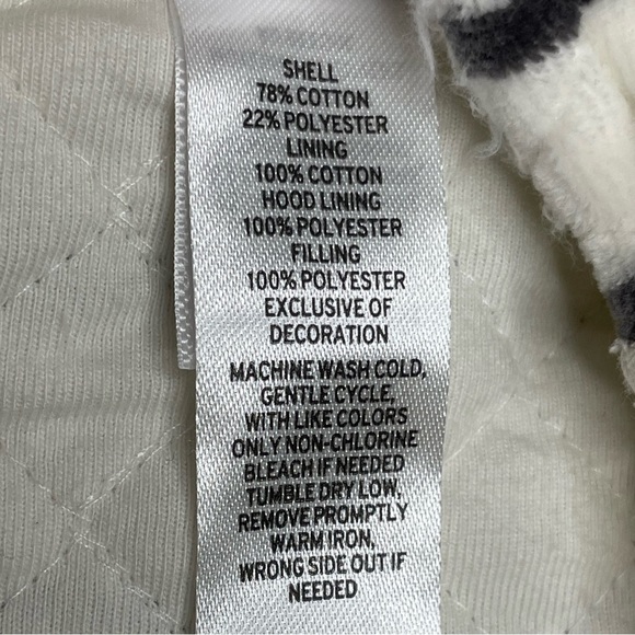 Nordstroms Hooded Bunting - Picture 6 of 10